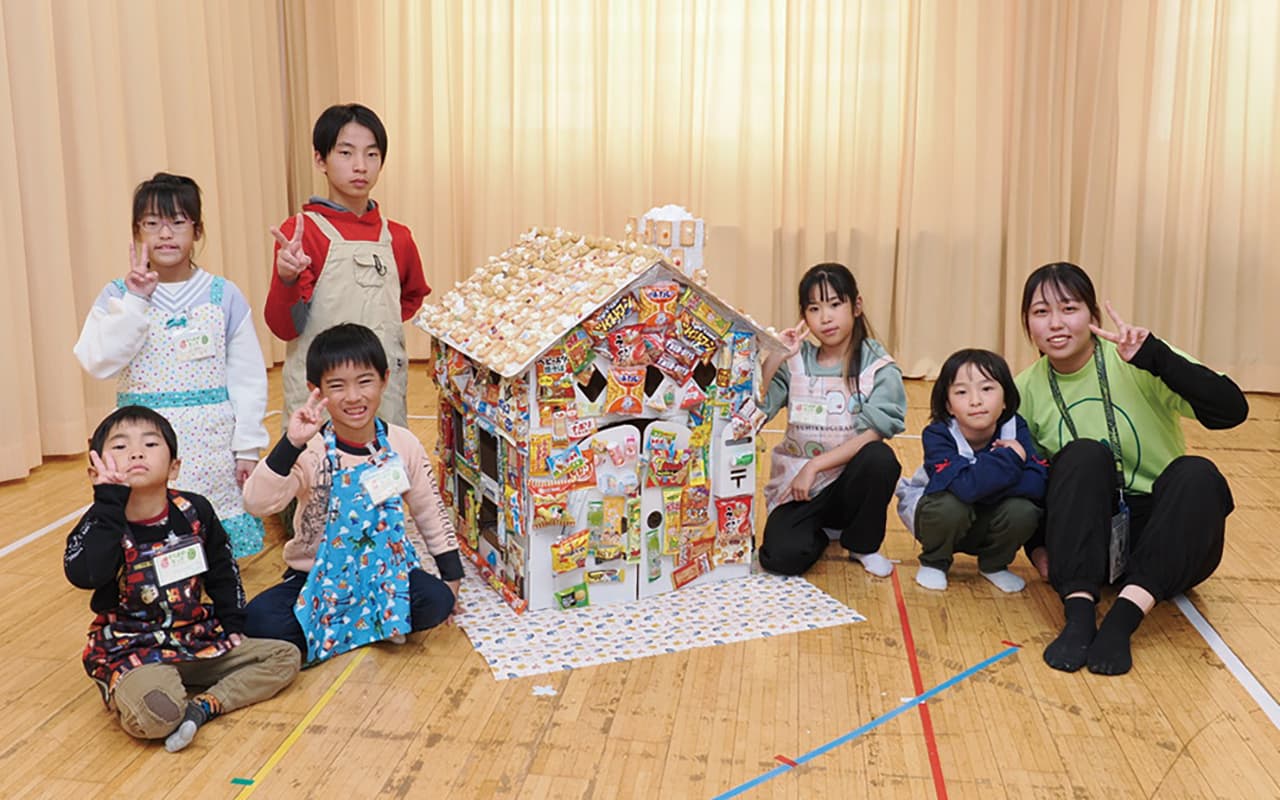 巨大なお菓子の家を作ろう◎