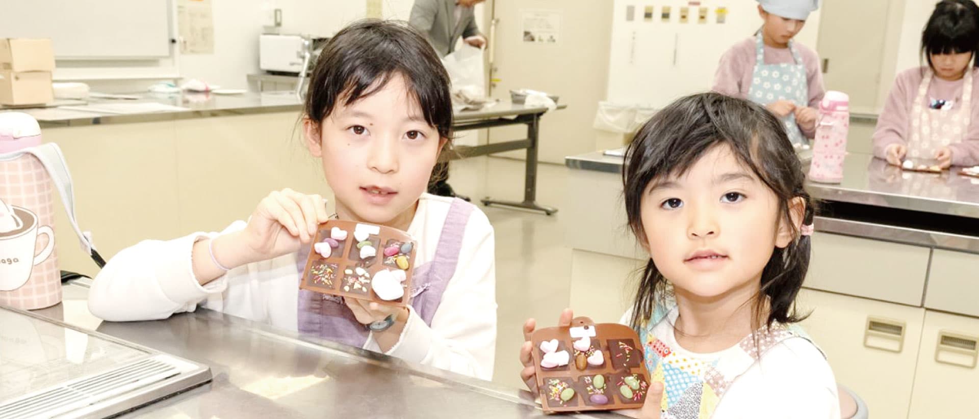 バレンタインデー特別イベント♪カカオ豆からつくる本格チョコレート作り体験ツアー