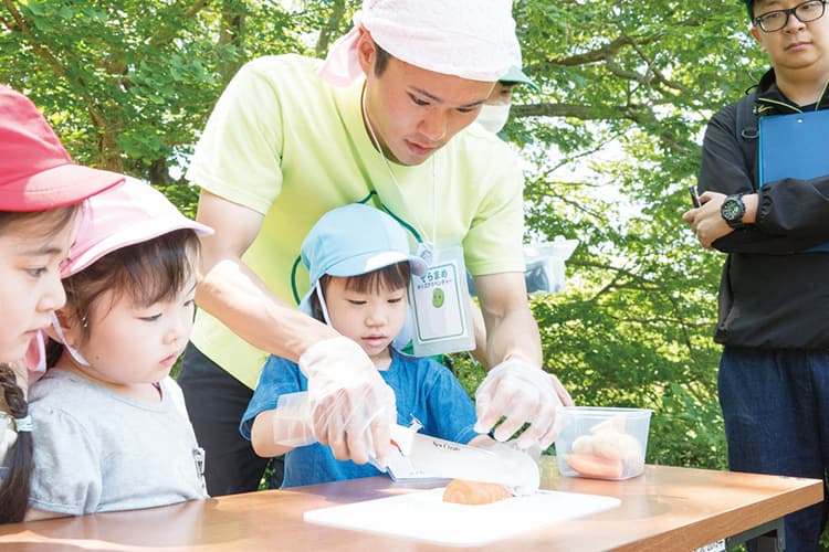 ～かまどごはん＆カレー作り・お楽しみドラム缶風呂～そらまめ初夏のどろんこ田植え体験ツアー（２）