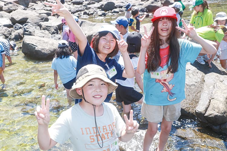 水の楽園「ウォーターランドぷるぷる」＆船型立体迷路「KAiZOKU」大満喫ツアー
