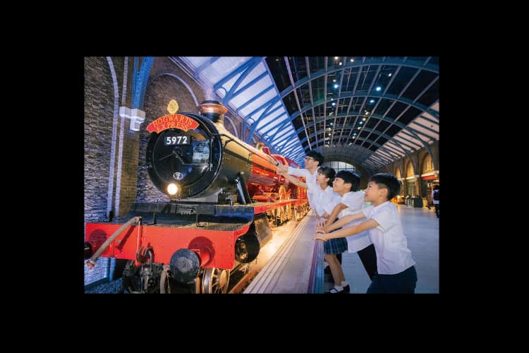 映画ハリー・ポッターの舞台を見学◆魔法界の裏側探検スペシャルツアー【通常コース】【講座コース】