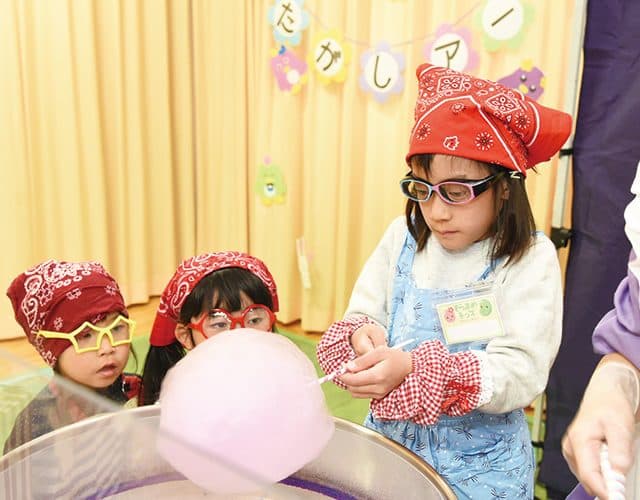 夢の体験☆おとぎ話の世界へ♪カラフル巨大お菓子の家作り体験ツアー