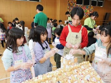 夢の体験☆おとぎ話の世界へ♪カラフル巨大お菓子の家作り体験ツアー
