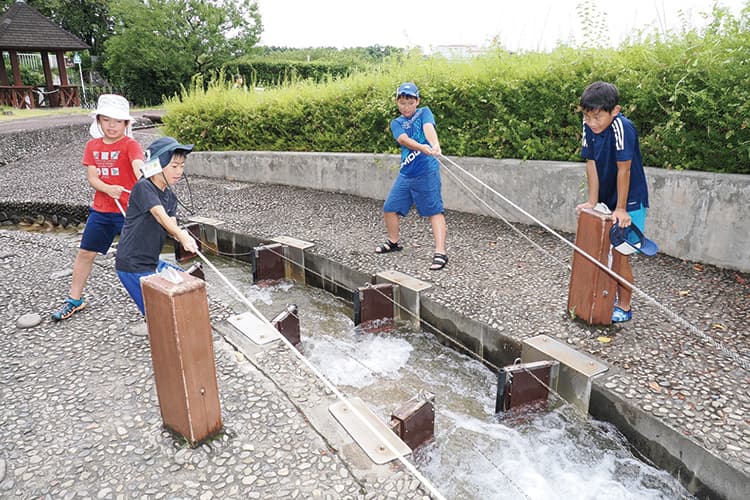 ~ウォーターアスレチック・室内プール・川の博物館見学~そらまめ夏休みアクアキャンプ