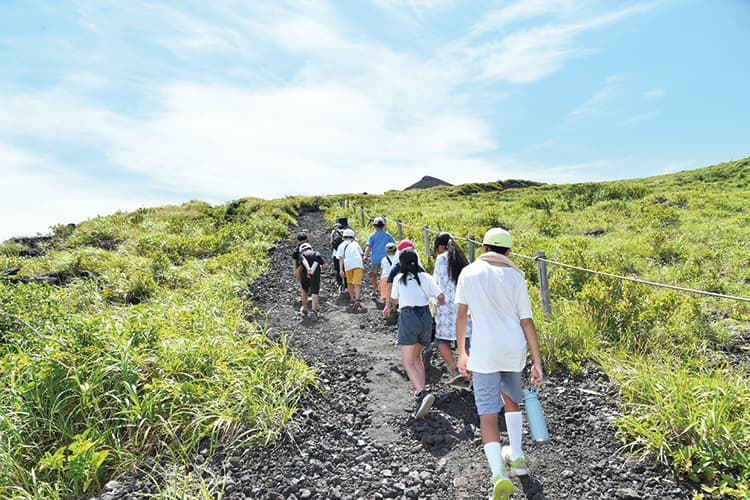 ~自然の魅力あふれる火山島へ~夜行船で大冒険◎伊豆大島冒険キャンプ5days
