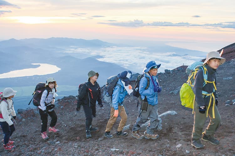 日本一への大挑戦!!富士登山・ご来光ツアー(富士吉田コース)➁