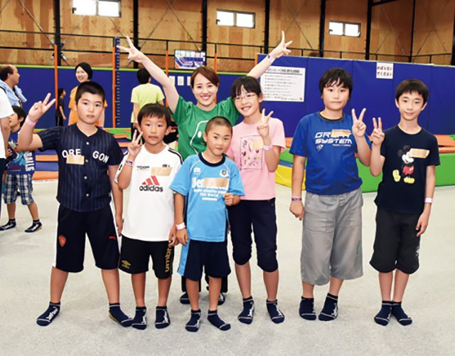 スポーツ Sasukeアスレチックに挑戦 ニンジャ パーク体験ツアー 子供のためのキャンプ 工場見学 自然体験 スキーツアーはそらまめキッズアドベンチャーへ