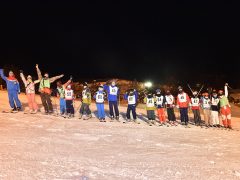 冬の関東出発ツアー 子供のためのキャンプ 工場見学 自然体験 スキーツアーはそらまめキッズアドベンチャーへ