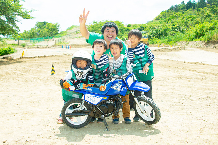 バイクと一緒に集合