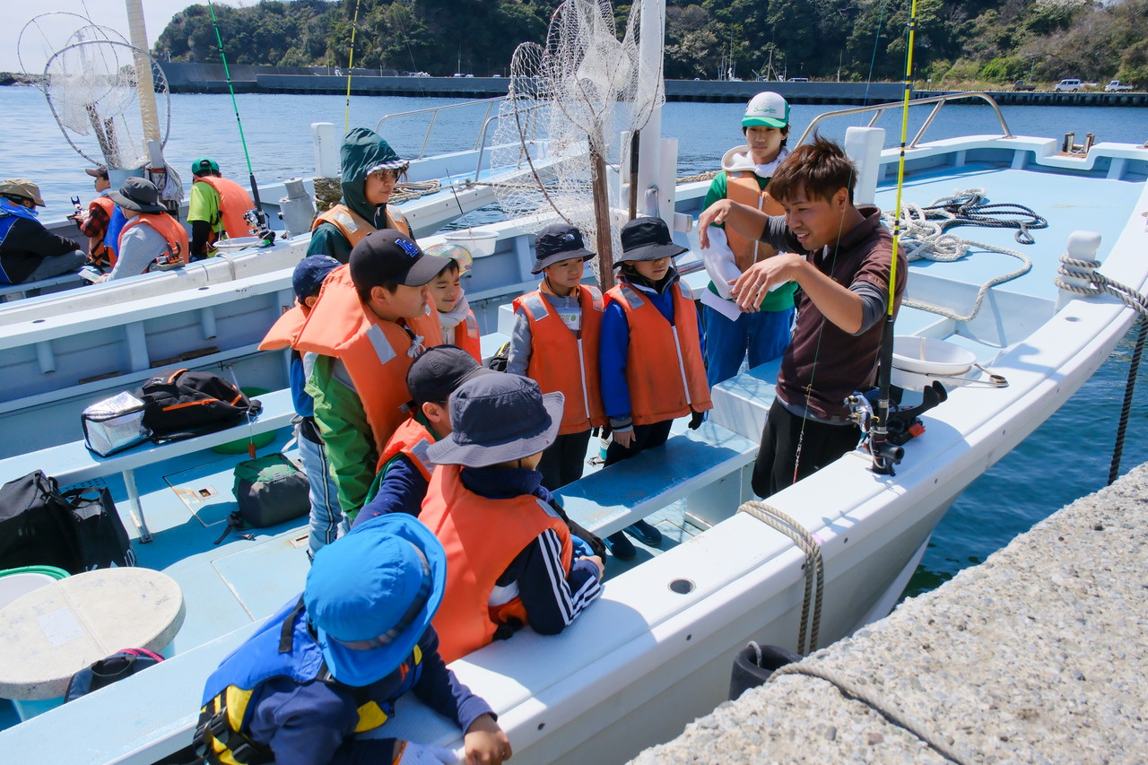 説明を聞く様子