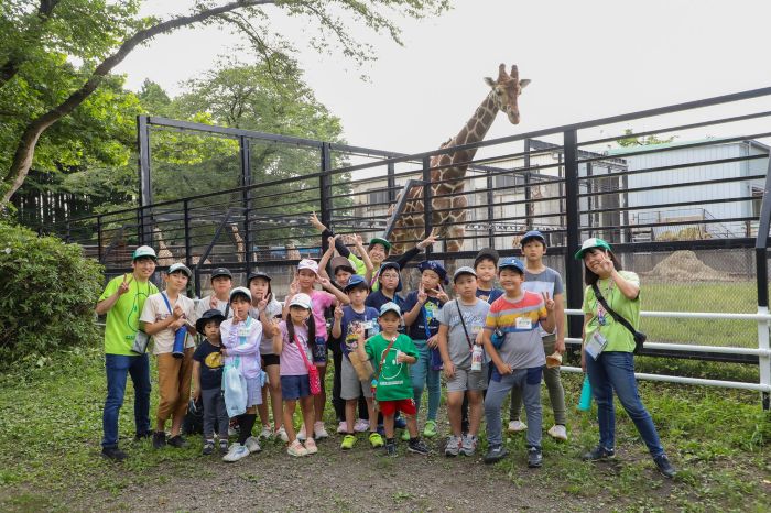 キリンと集合写真