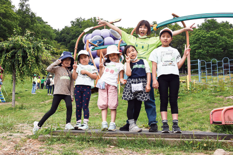 遊具で記念撮影