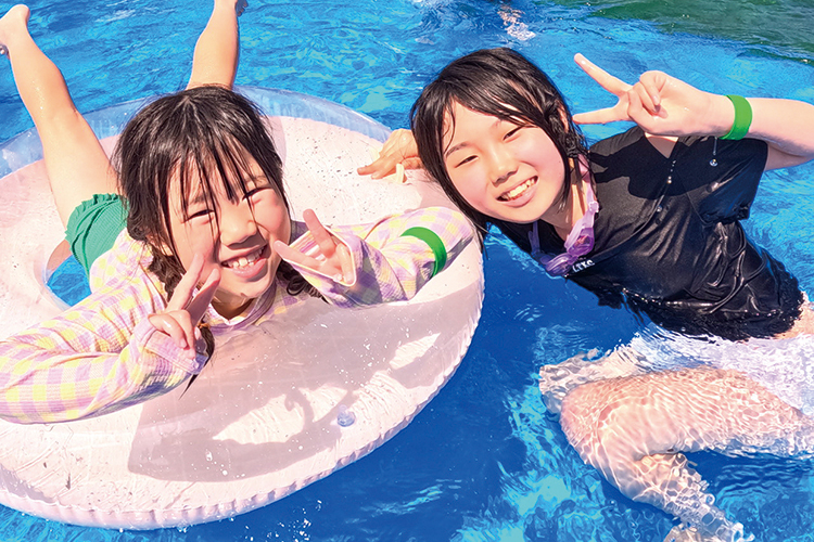 プール遊び