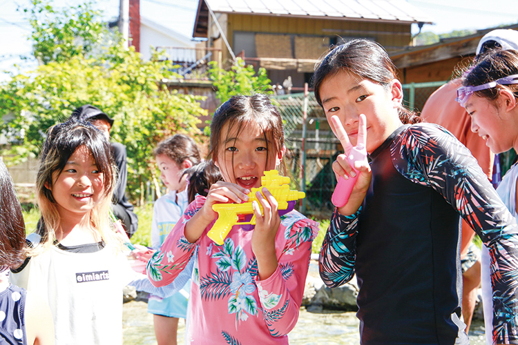 みんなで水遊び