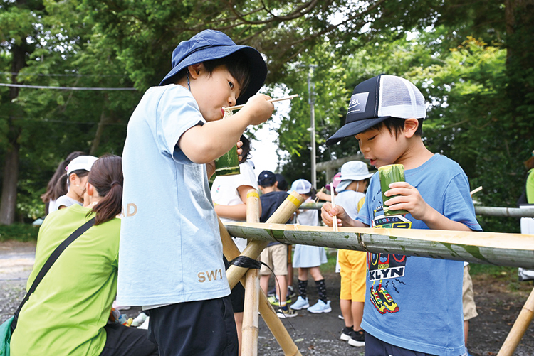 夏を感じる流しそうめん