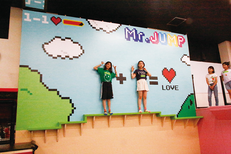 ミスタージャンプ館内