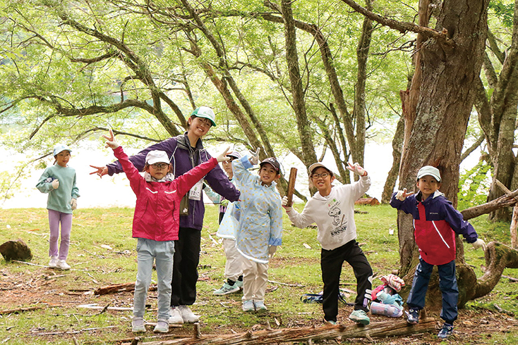 森の中でピース